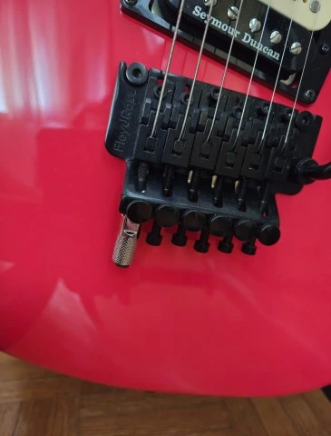 Kramer Baretta Vintage Ruby Red + Dtuna