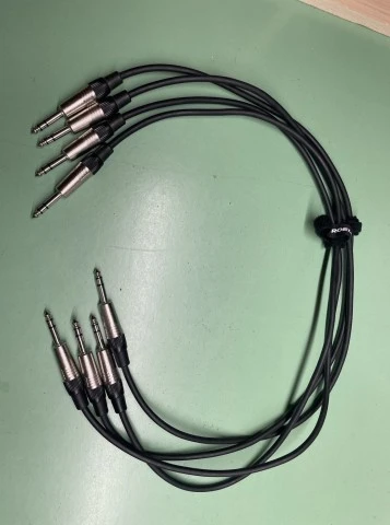Studio Cable Bundle – 28 Audio &amp; MIDI Cables + Peda
