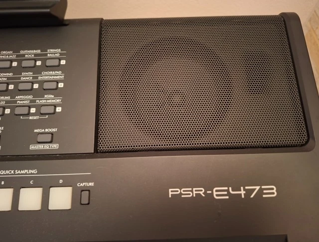 YAMAHA PSR E473
