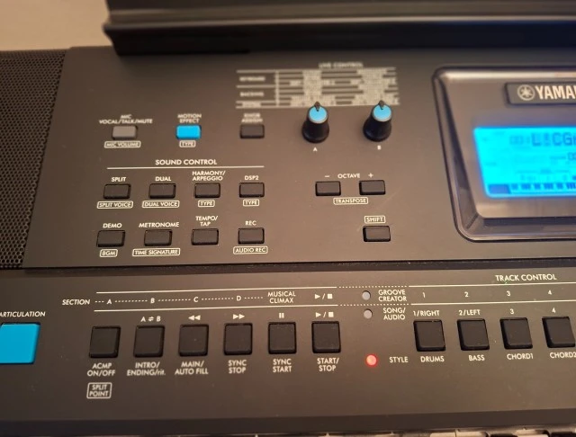 YAMAHA PSR E473