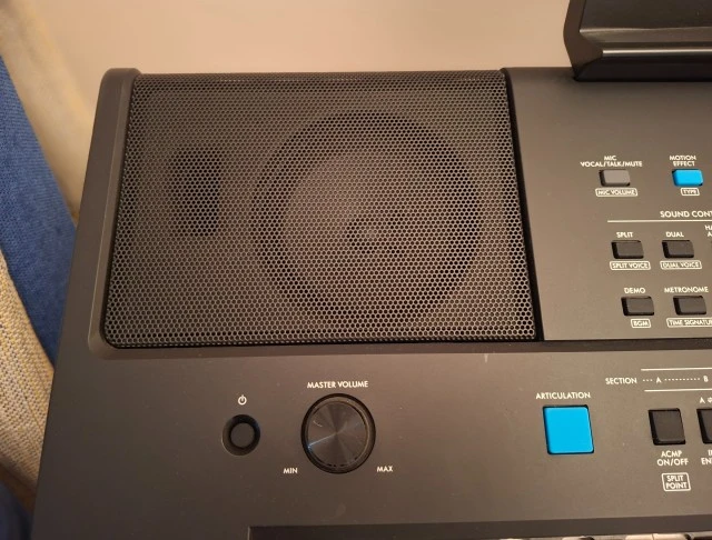 YAMAHA PSR E473