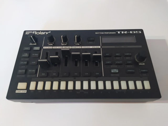 Roland TR-6S