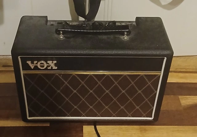 Vox pathfinder 10