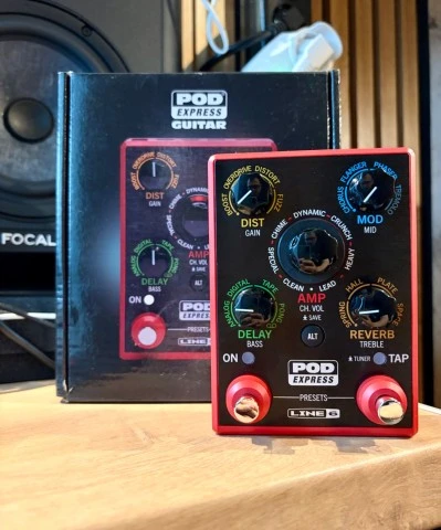 Line6 pod express guitar red