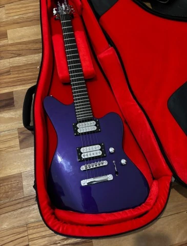 Jackson Robb Caggiano Shadowcaster 650€