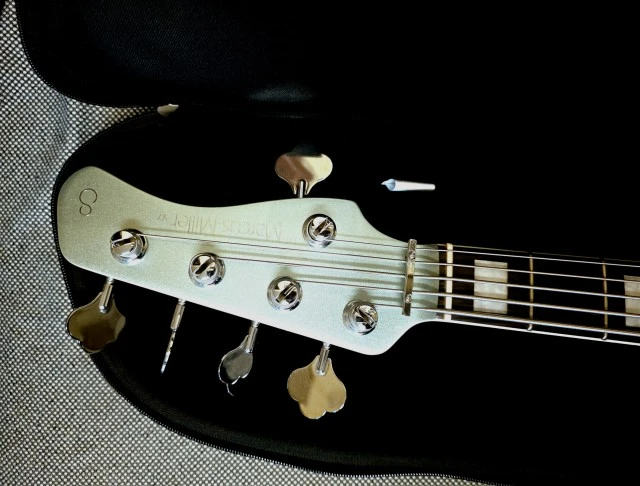 Marcus Miller V7 Alder-5 2nd Gen