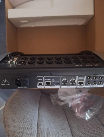 Behringer x air 18