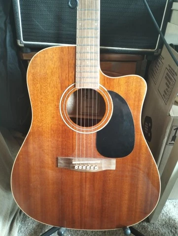 Πωλείται κιθάρα Harley Benton CLD-60SMCE