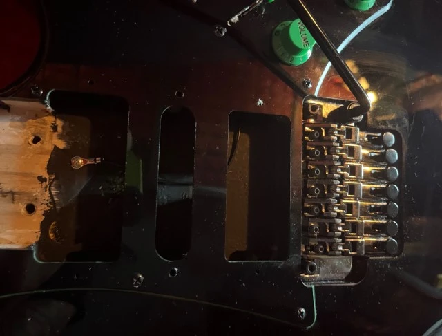 Ibanez Universe Body/Tremolo 