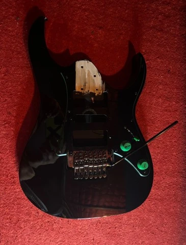 Ibanez Universe Body/Tremolo 