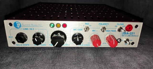 Summit Audio 22ba 221 mic/line Preamp.