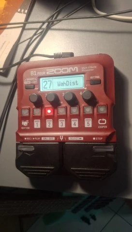 Zoom B1 Four Bass Multi Effect Pedal