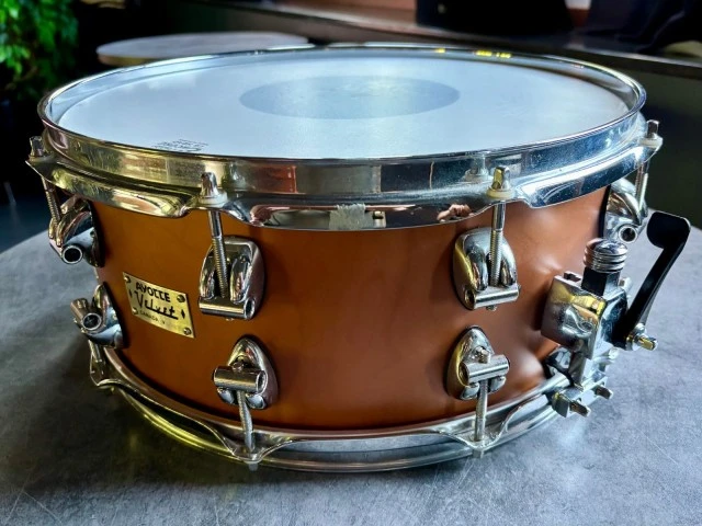 Ayotte velvet 14X5.5