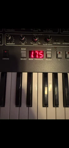 Sequential Prophet 6 (excellent)