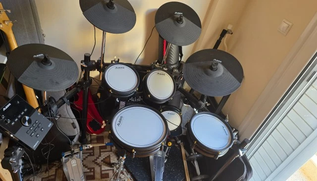 ALESIS CRIMSON II SE 