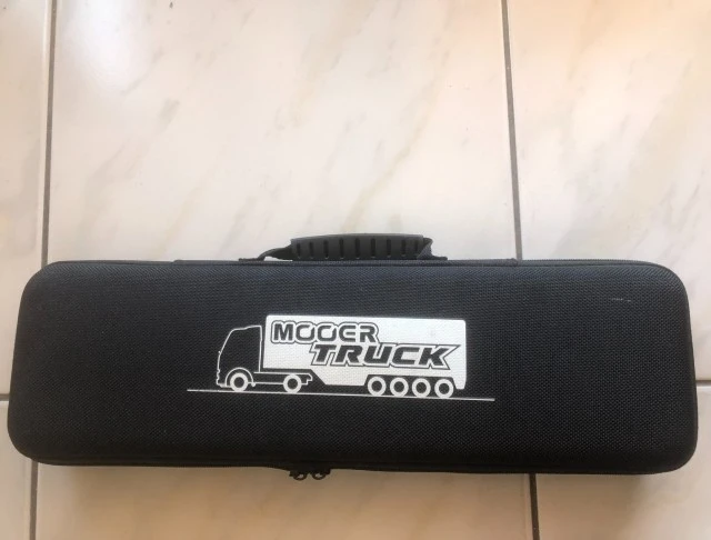 MOOER RED TRUCK ΠΟΛΥ ΕΦΕ ΣΕ ΑΡΙΣΤΗ ΚΑΤΑΣΤΑΣΗ ΜΕ ΘΗΚΗ