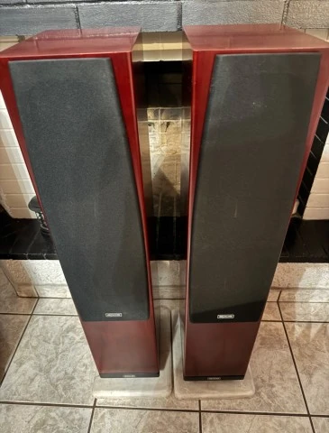 Epos M22i ηχεια δαπέδου 