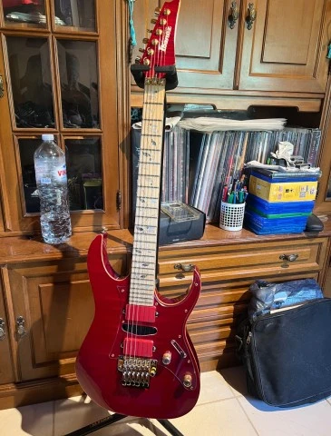 Ibanez J Custom 