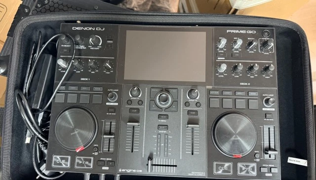 Denon DJ Prime GO (Άριστη κατάσταση με θήκη