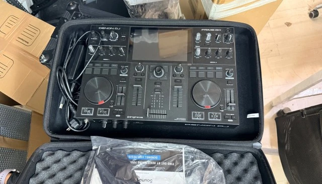 Denon DJ Prime GO (Άριστη κατάσταση με θήκη