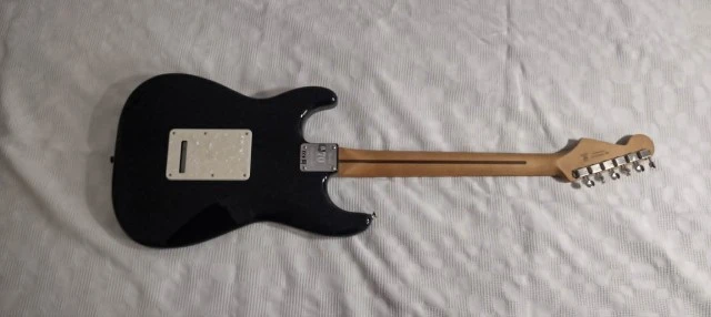 Πωλείται 70th Anniversary limited edition Stratocaster 