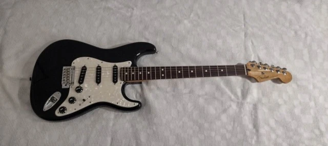 Πωλείται 70th Anniversary limited edition Stratocaster 