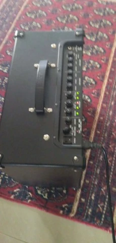 Πωλείται boss katana mk2 50watt σε άριστη κατάσταση 