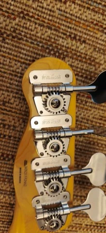 Fender  custom parts 