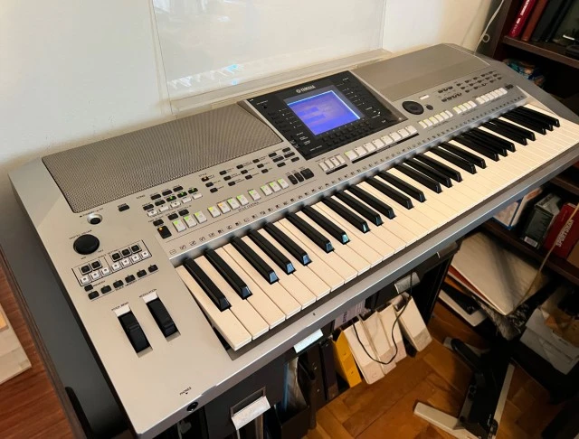 Yamaha psr or700