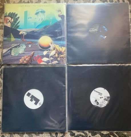 Jeff Mills – Πωλείται Συλλογή 20 Αυθεντικών Vinyls