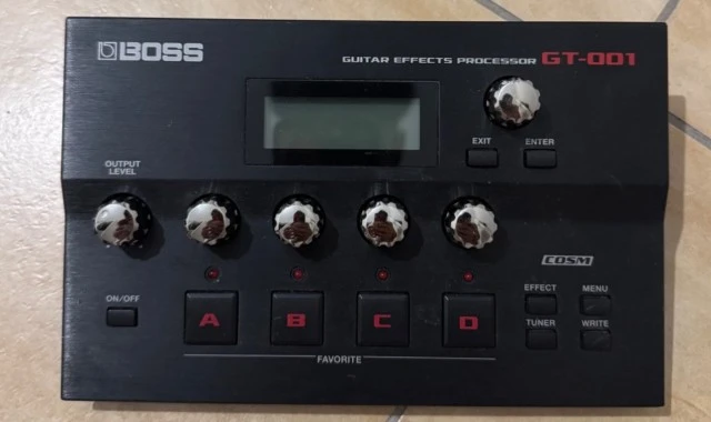 BOSS GT-001