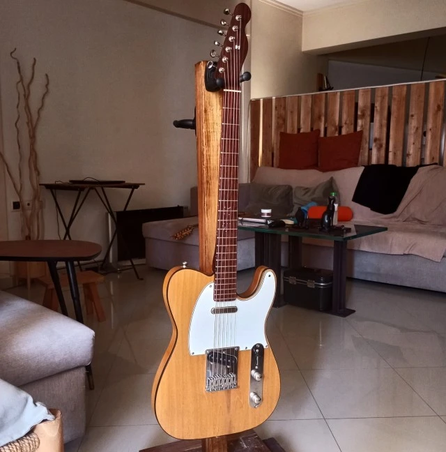 CUSTOM TELECASTER