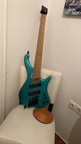 Πωλείται Ibanez EHB-1005SMS (multiscale , short scale)