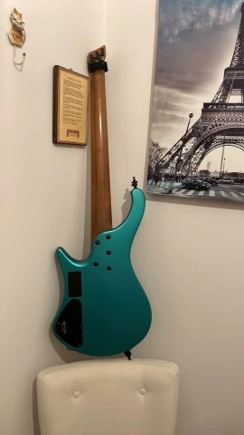 Πωλείται Ibanez EHB-1005SMS (multiscale , short scale)