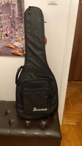Πωλείται Ibanez EHB-1005SMS (multiscale , short scale)