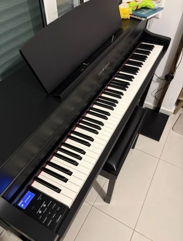 Yamaha Clavinova CLP-745B