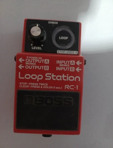 Boss rc1 loop station 