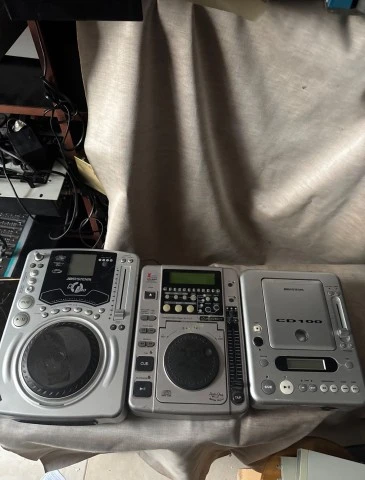 Πακέτο 3 Professional DJ CD Players (JB Systems & X