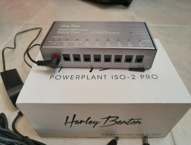 Harley Benton Powerplant ISO 2 pro τροφοδοτικό