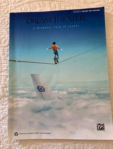 Dream theater-A dramatic turn of events tablature book 