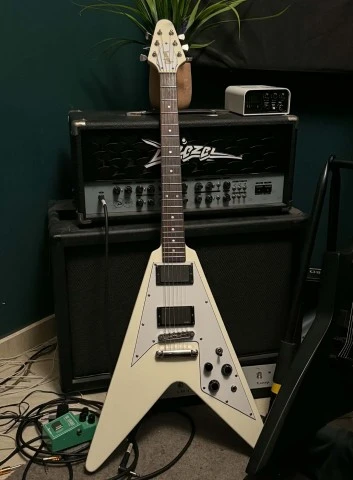 Flying V James Hetfield OGV Tribute