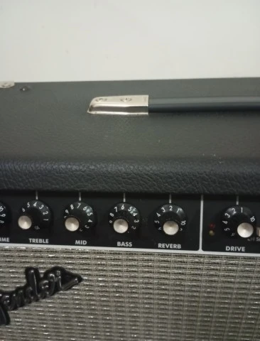 Fender stage 100