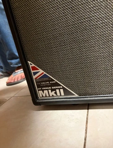 ΠΩΛΕΙΤΑΙ ΚΑΜΠΙΝΑ BLACKSTAR HTV 2X12