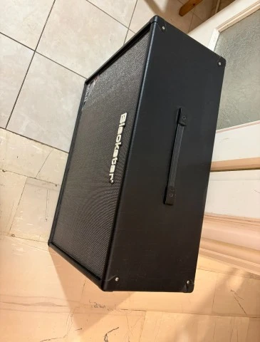 ΠΩΛΕΙΤΑΙ ΚΑΜΠΙΝΑ BLACKSTAR HTV 2X12