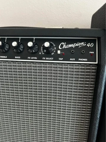 Fender Champion 40 | 12"