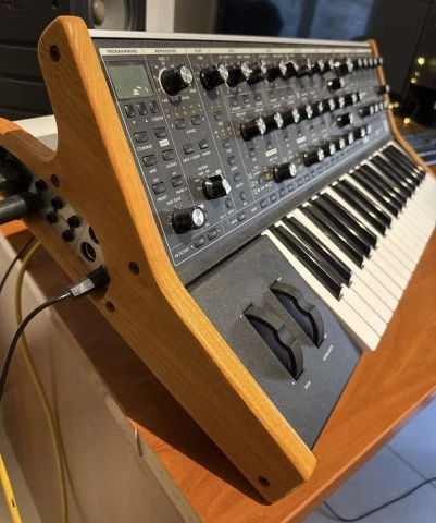 Moog Subsequent 37