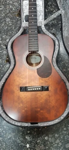 Eastman E1P LTD bluesmaster Adirondack top