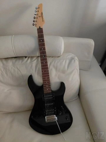 Πωλείται κιθάρα Yamaha Tourgear