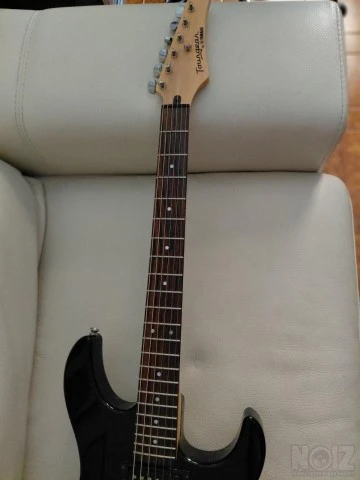 Πωλείται κιθάρα Yamaha Tourgear