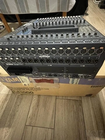 Πωλείται ψηφιακή κονσόλα ήχου YAMAHA DM1